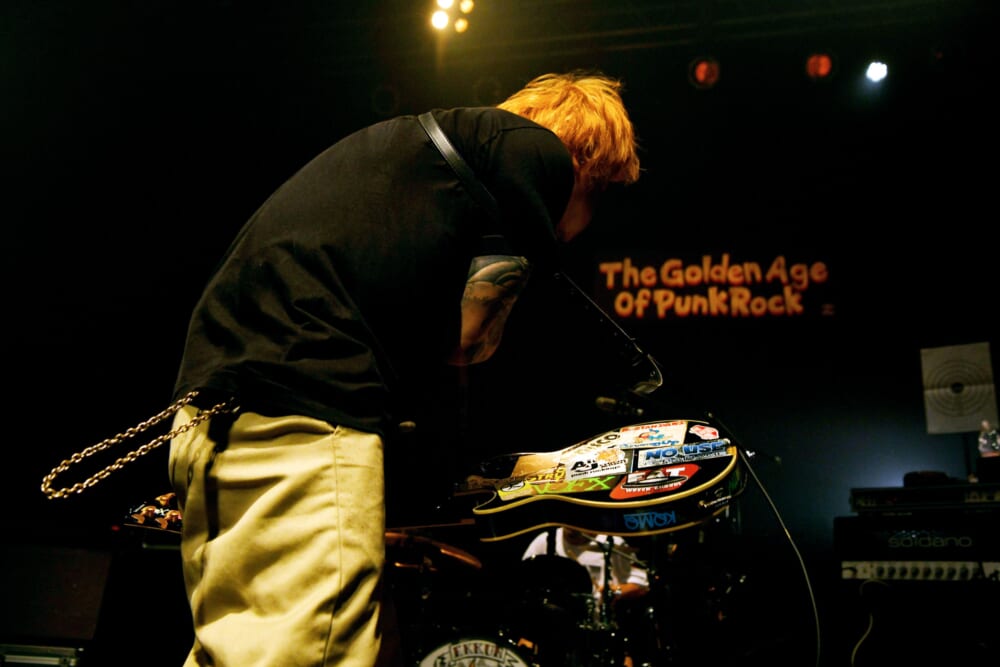 昨年末放送「超音波「横山健スペシャル」のライブ映像、2夜目は「Stickin  In My Eye」を公開！