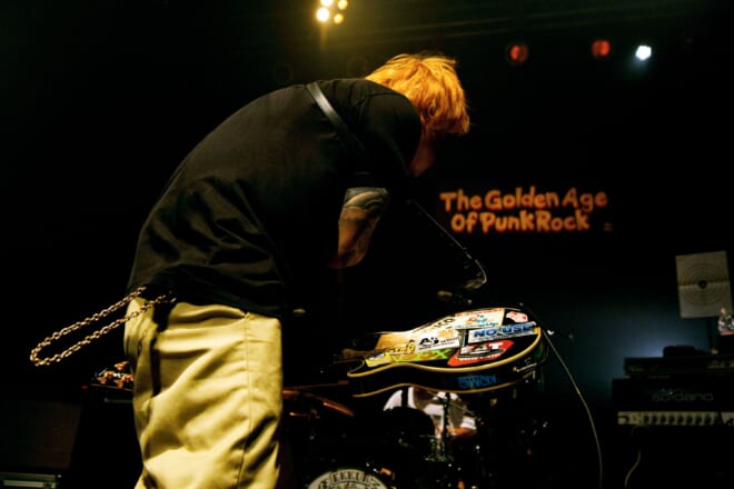昨年末放送「超音波「横山健スペシャル」のライブ映像、2夜目は「Stickin In My Eye」を公開!